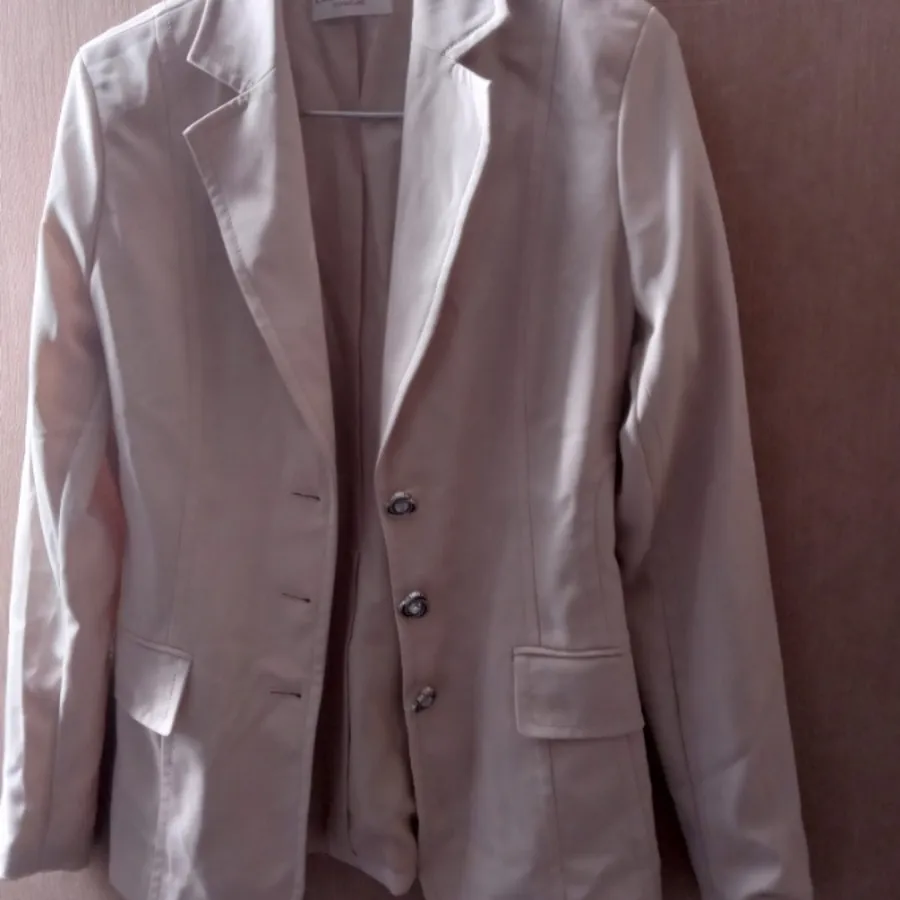 کت و شلوار مارک زنانه