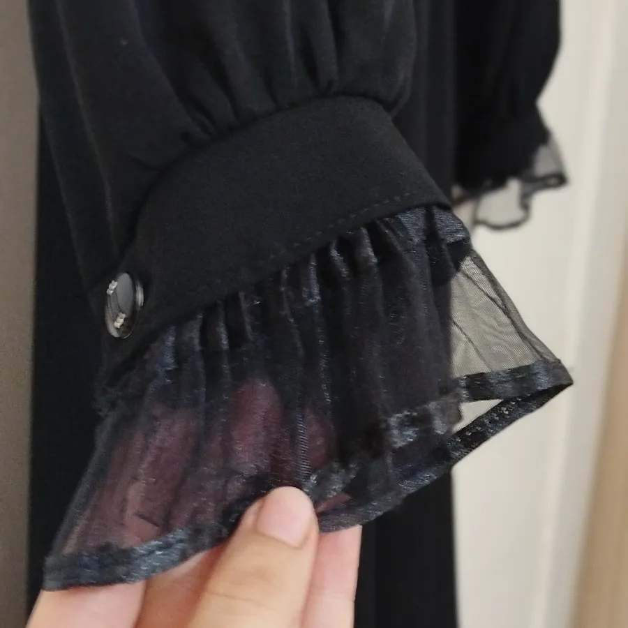 پیراهن مشکی