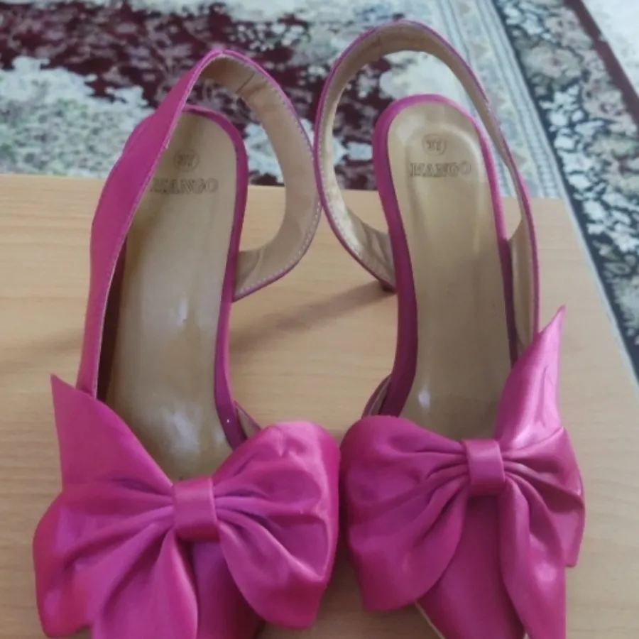 کفش صورتی ساتن خارجی