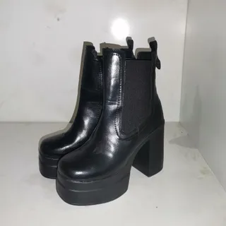 بوت مشکی 39 بلند