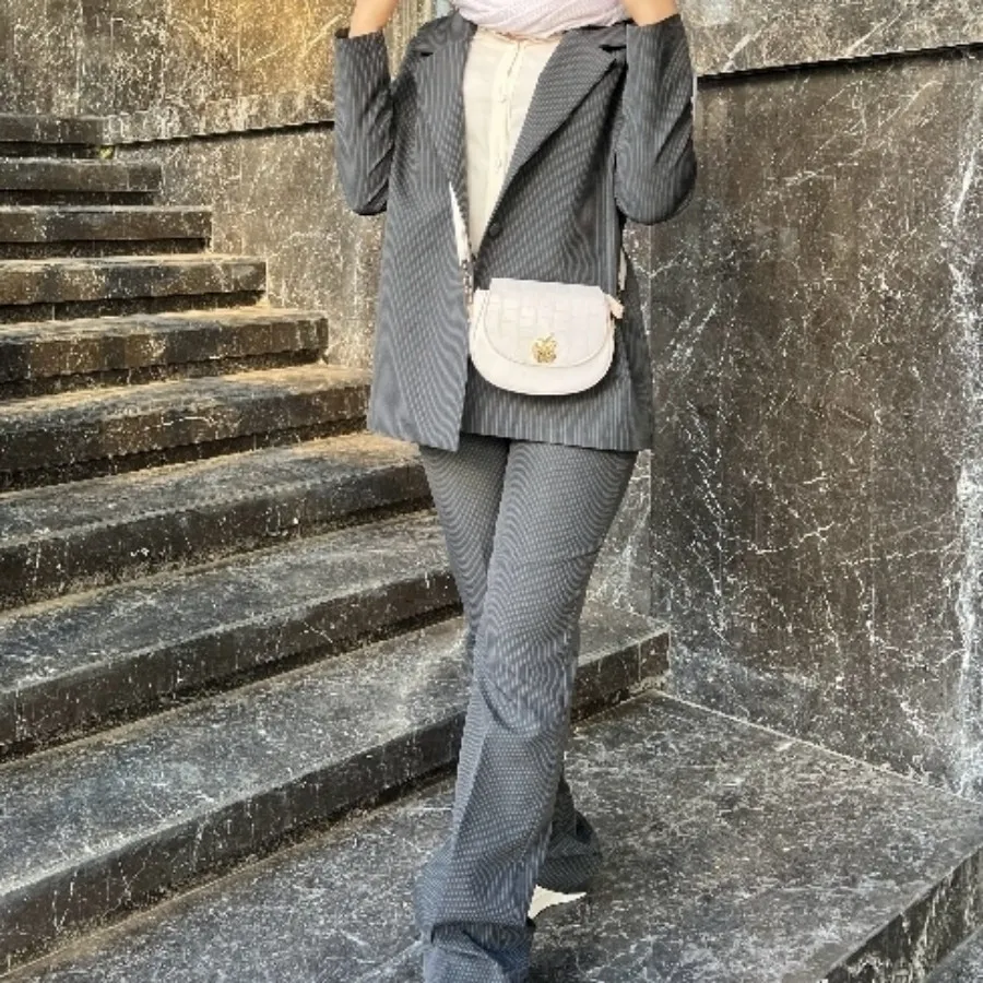 کت شلوار دیپلمات