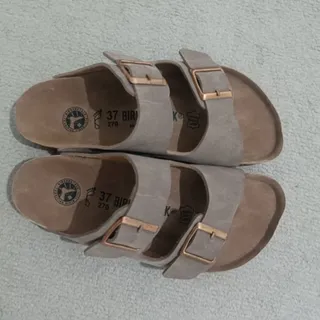 صندل بیرکن اشتوک