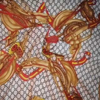 روسری بزرگ نخی