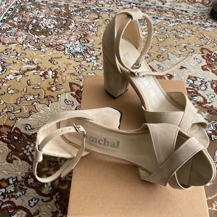 کفش کرمی عروسکی