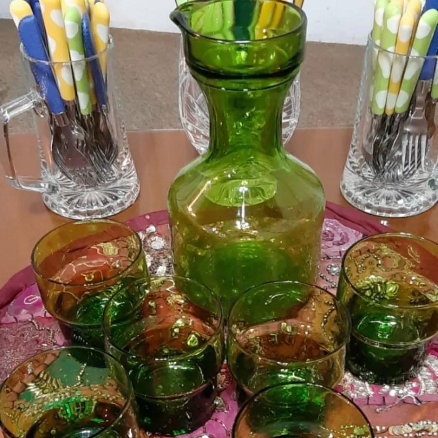 پارچ و لیوان سبز