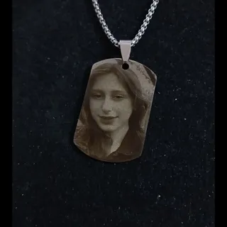 گردنبند حکاکی شده