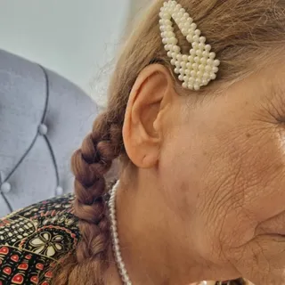 گردنبند و گلسر