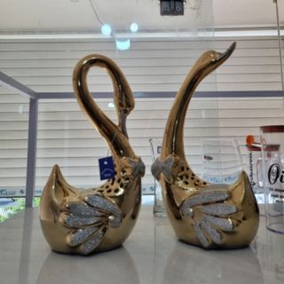 مجسمه قو تزیینی