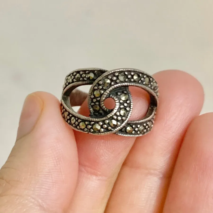 انگشتر نقره سیاه قلم نگین