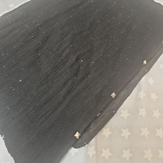 شال مشکی اکلیل و خرجکار