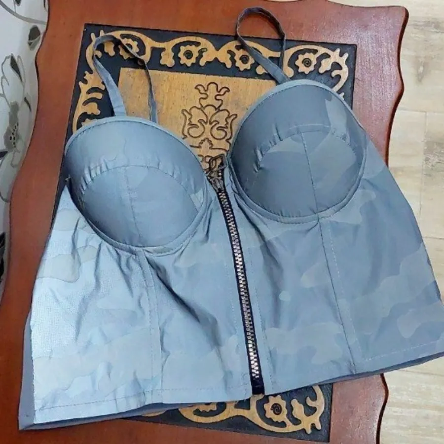 نیم تنه چریکی
نو✅️
لیزری
