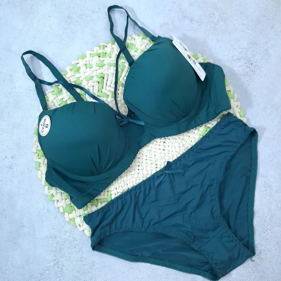 شورت و سوتین