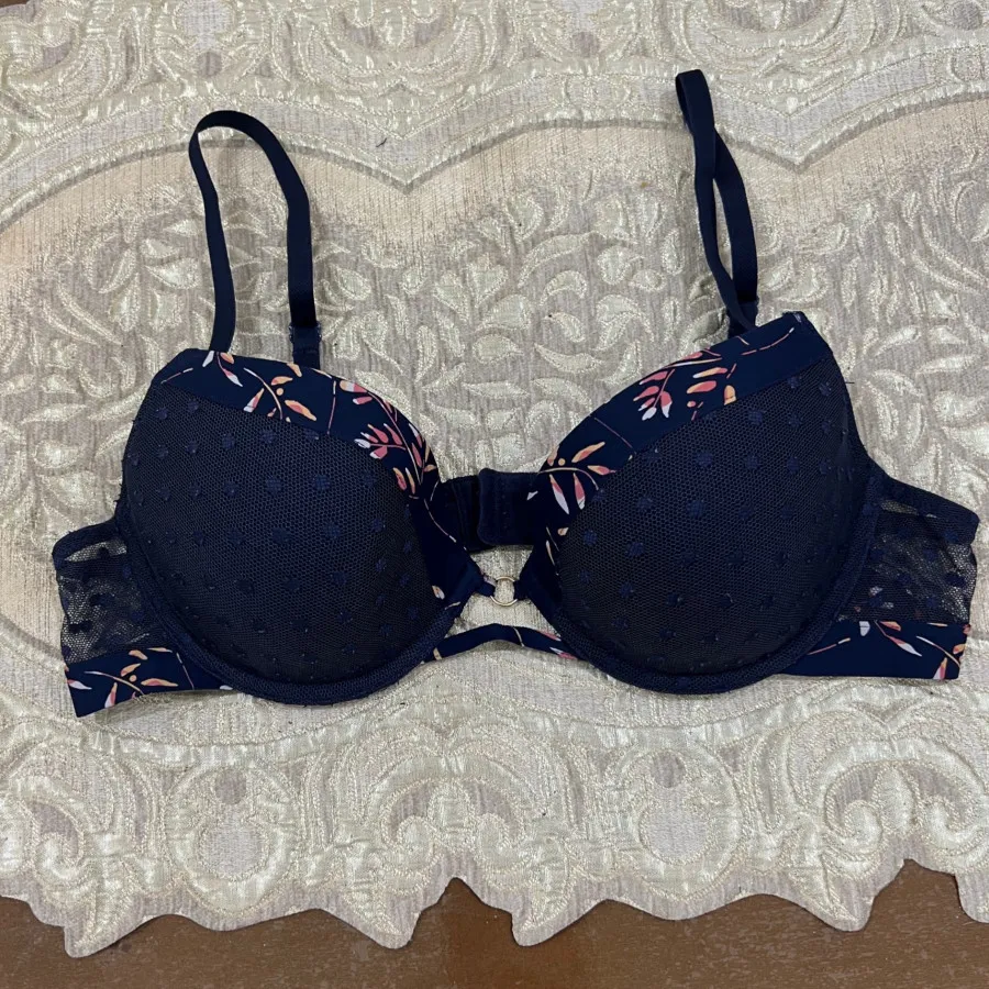 سوتین سرمه ای