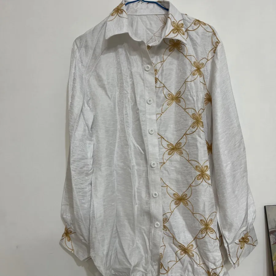 شومیز سفید طلایی