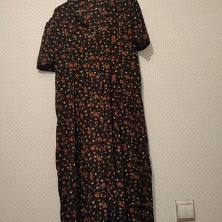 پیراهن گلدار