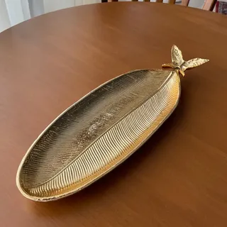 اردورخوری طلایی پروانه‌ای