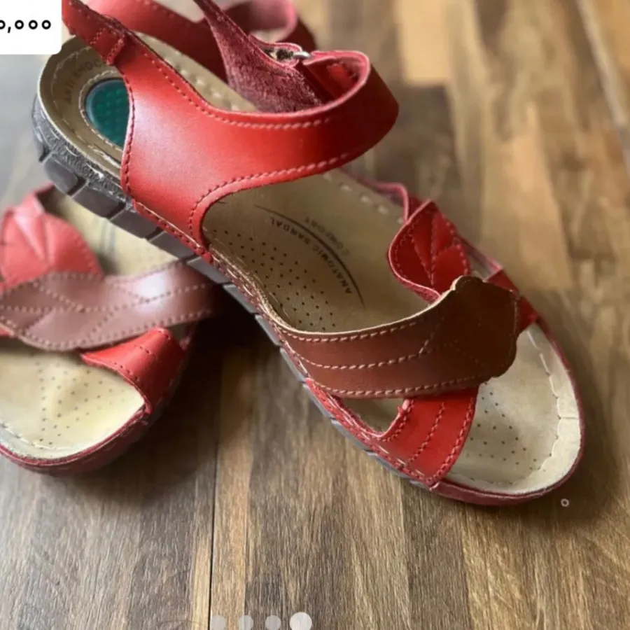 صندل تابستانی چرم قرمز