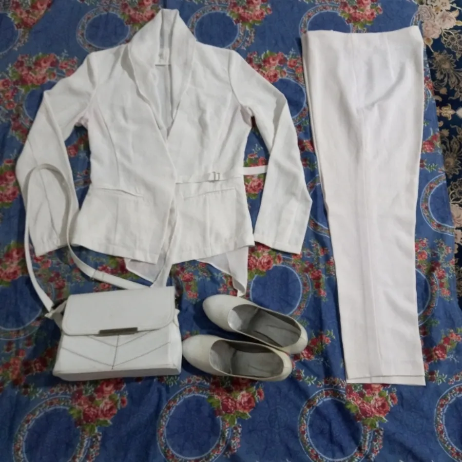 کیف وکفش و کت وشلوار