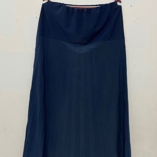 دامن چین پلیسه
