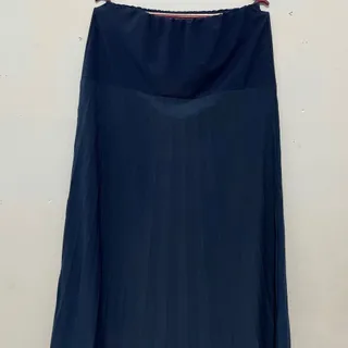 دامن چین پلیسه