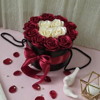 باکس هدیه گل رز