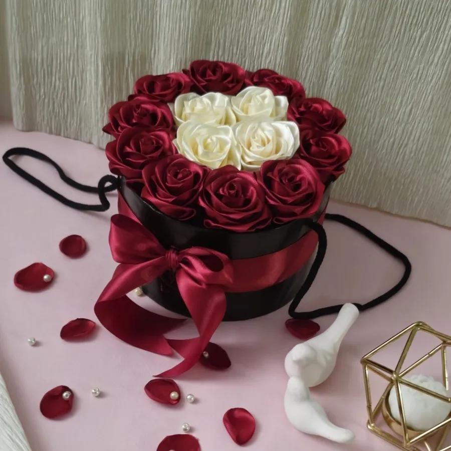 باکس هدیه گل رز