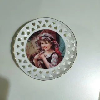 بشقاب دیواری ( دیوار کوب)