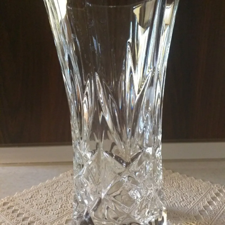 گلدان کریستال قدیمی