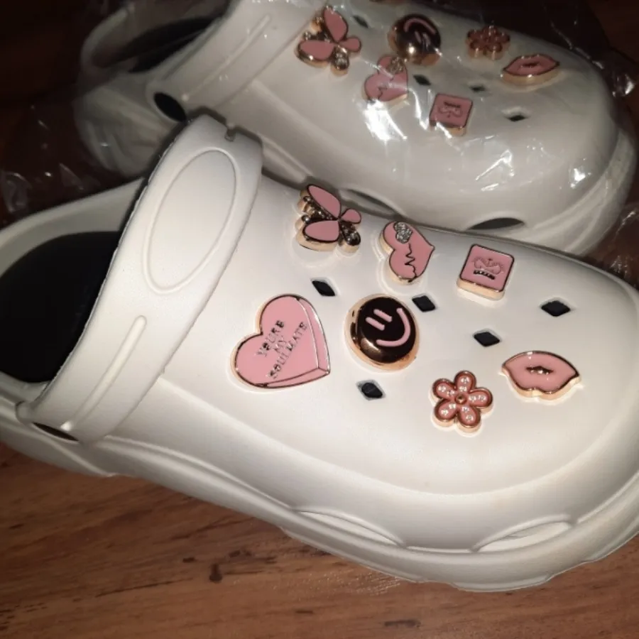 کراکس صندل زنانه سفید