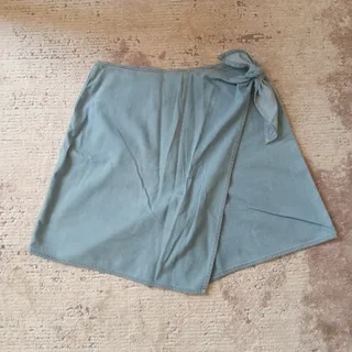 شلوارک دامنی