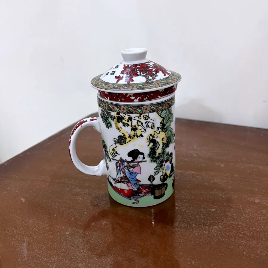 لیوان دمنوش