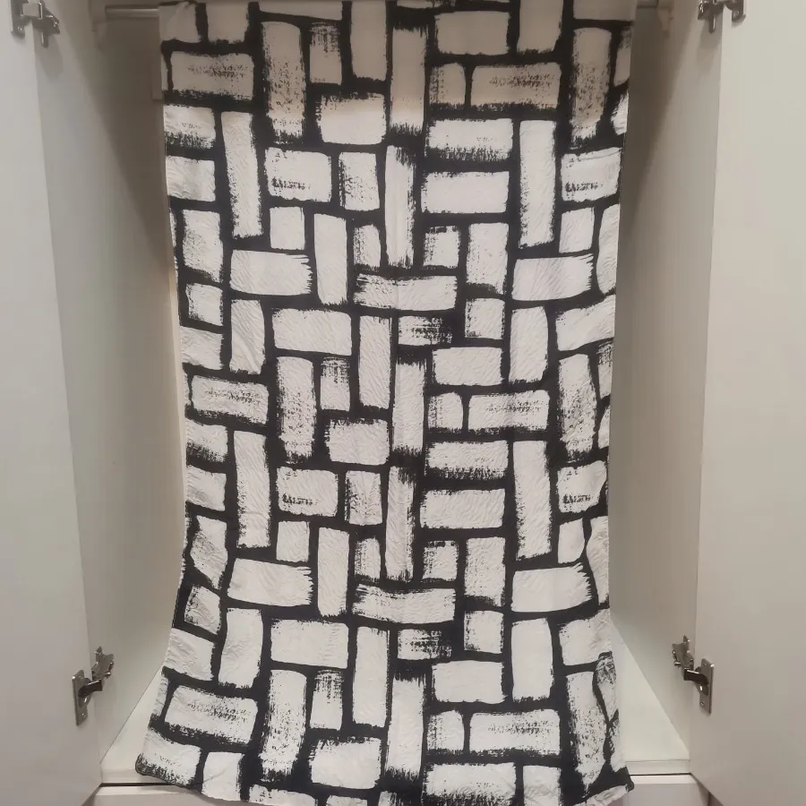 شال 4خونه مربیعی سفیدمشکی