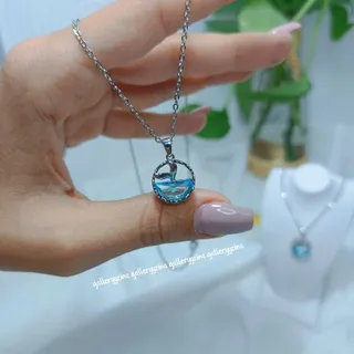 گردنبند دم وال