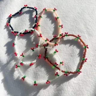 دستبند گیلاسی