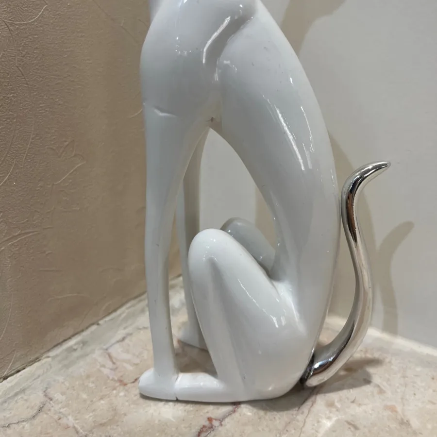 مجسمه سگ نشسته متوسط