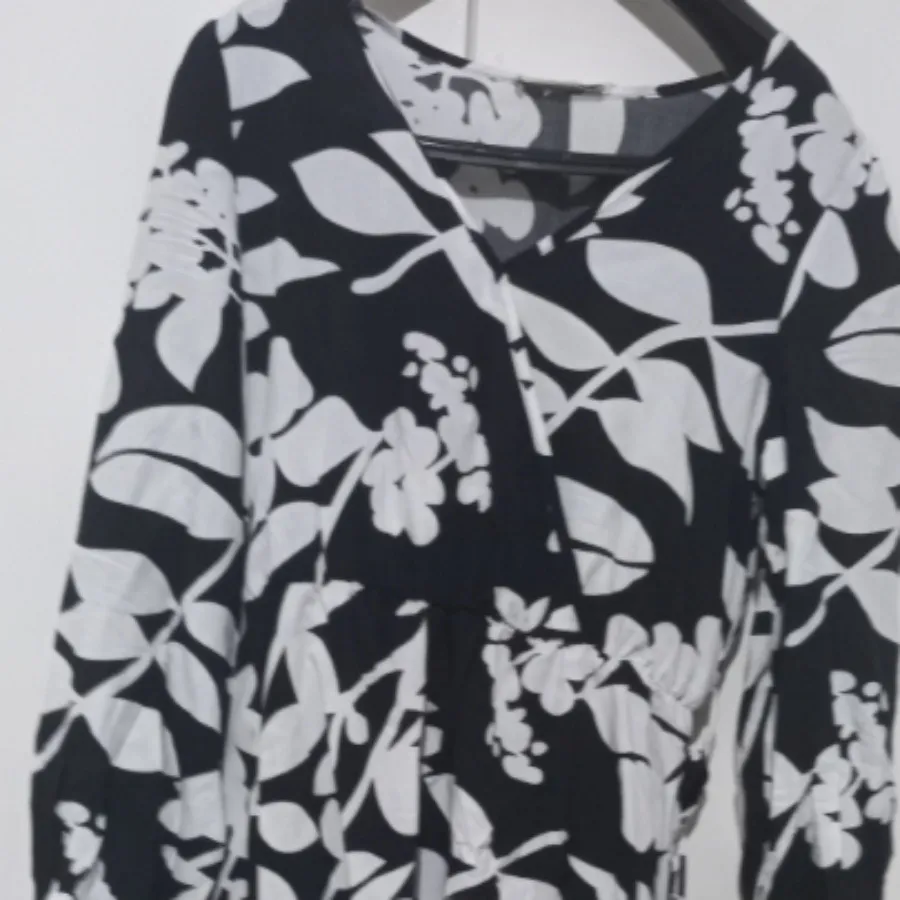 پیراهن مارک ال سی واکی