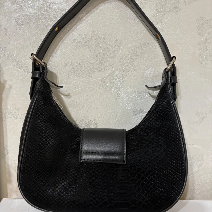 کیف طرح فندی