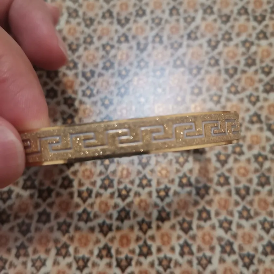 بنگل طلایی دستبند