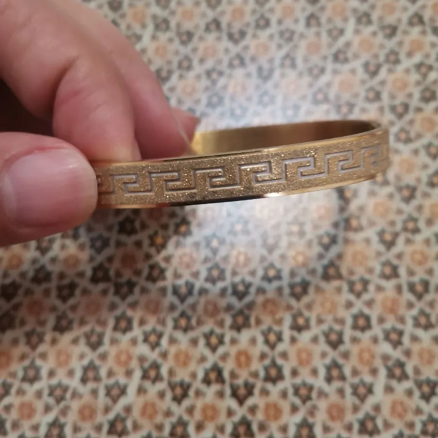 بنگل طلایی دستبند