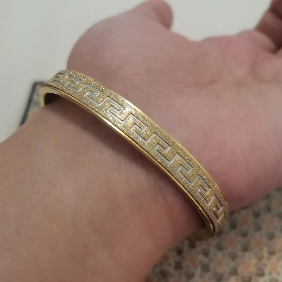 بنگل طلایی دستبند