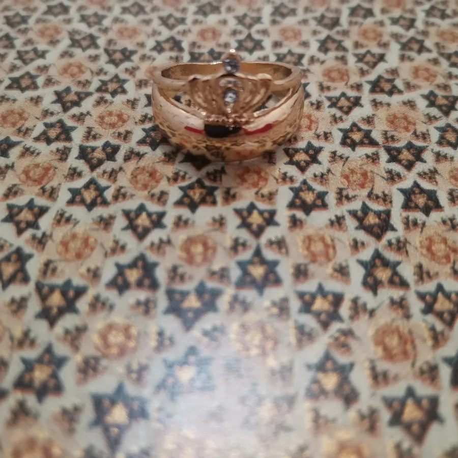 انگشتر تاجی تک نگین