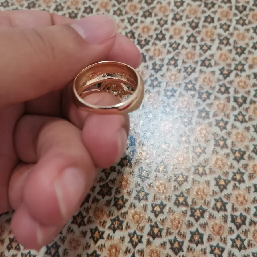 انگشتر تاجی تک نگین