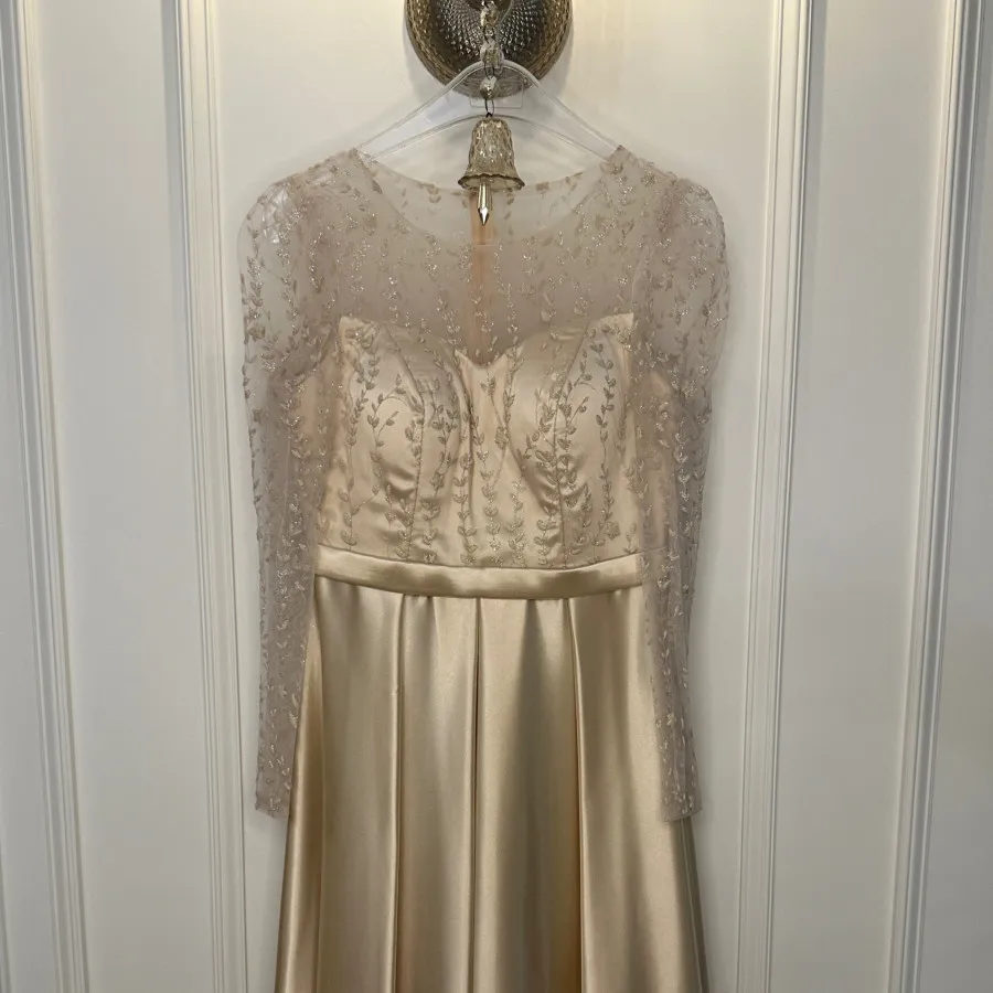 پیراهن بله برون و …