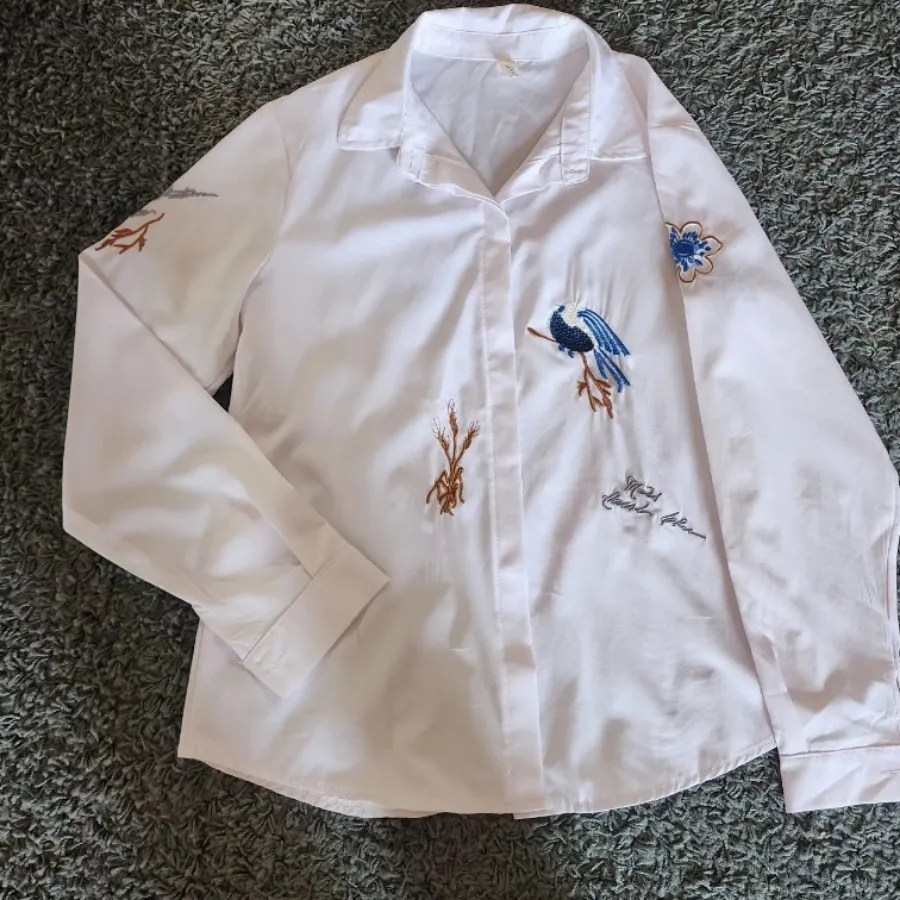 شومیز نخی گلدوزی