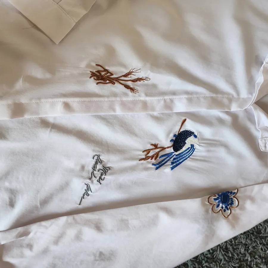 شومیز نخی گلدوزی