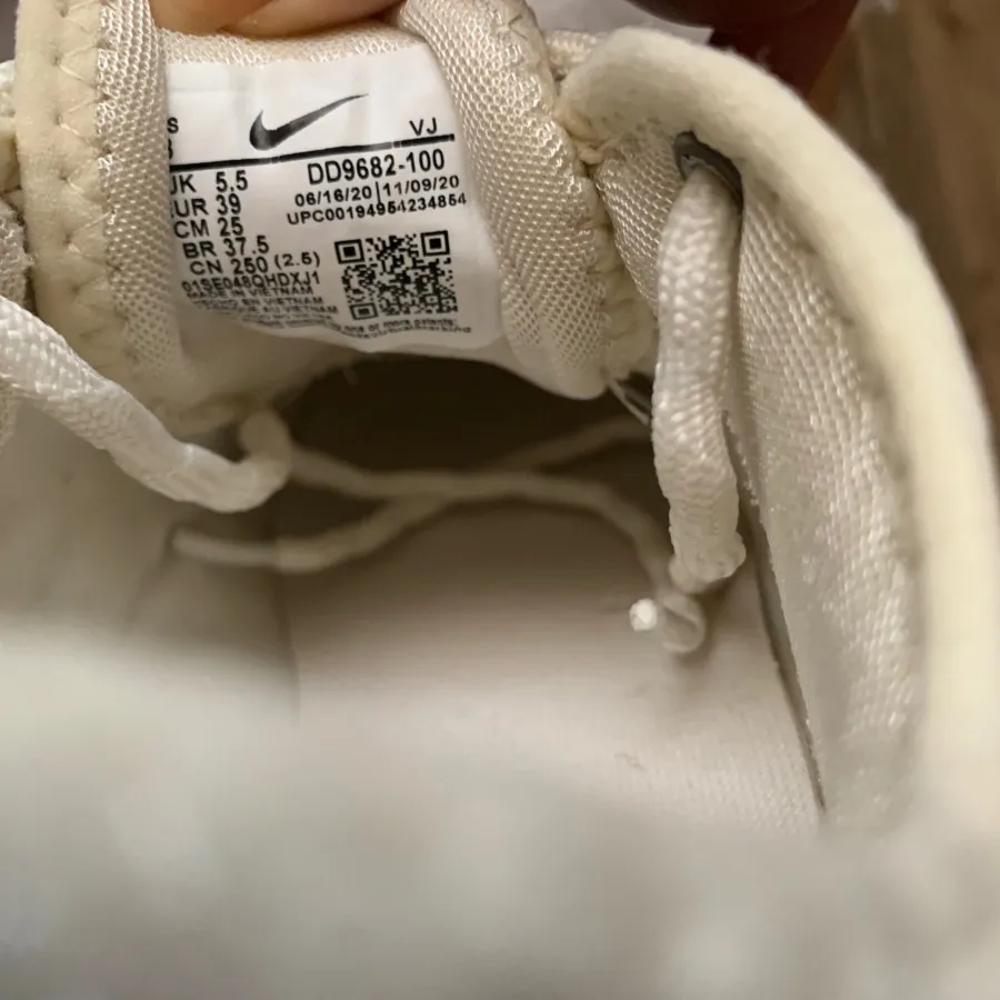 کفش نایک اصل سایز 39