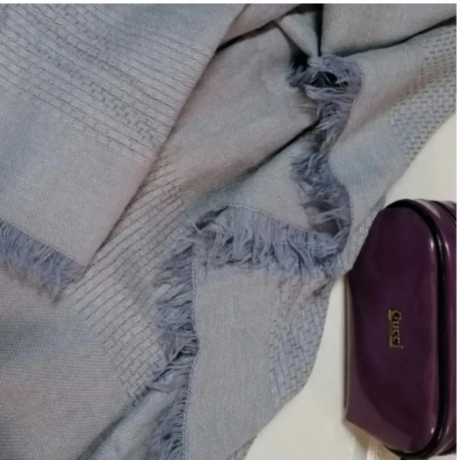 روسری پشمی بزرگ