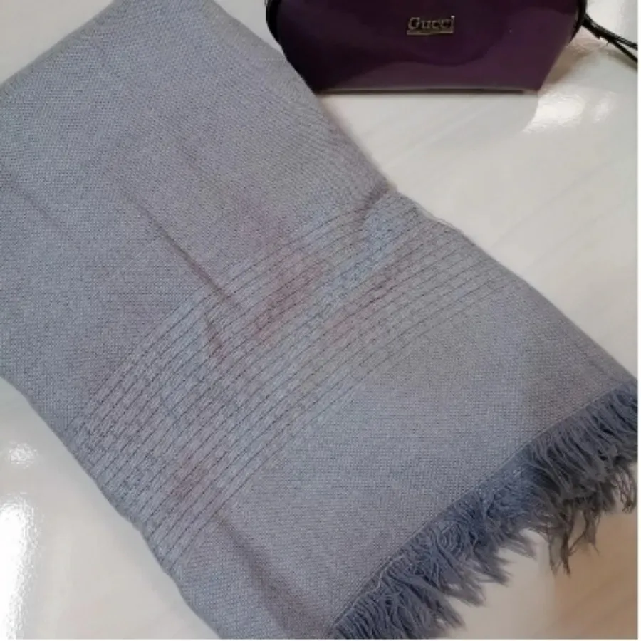 روسری پشمی بزرگ