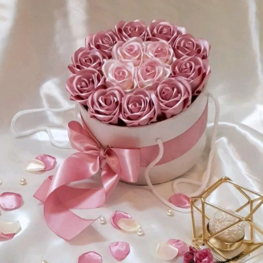 باکس هدیه گل رز