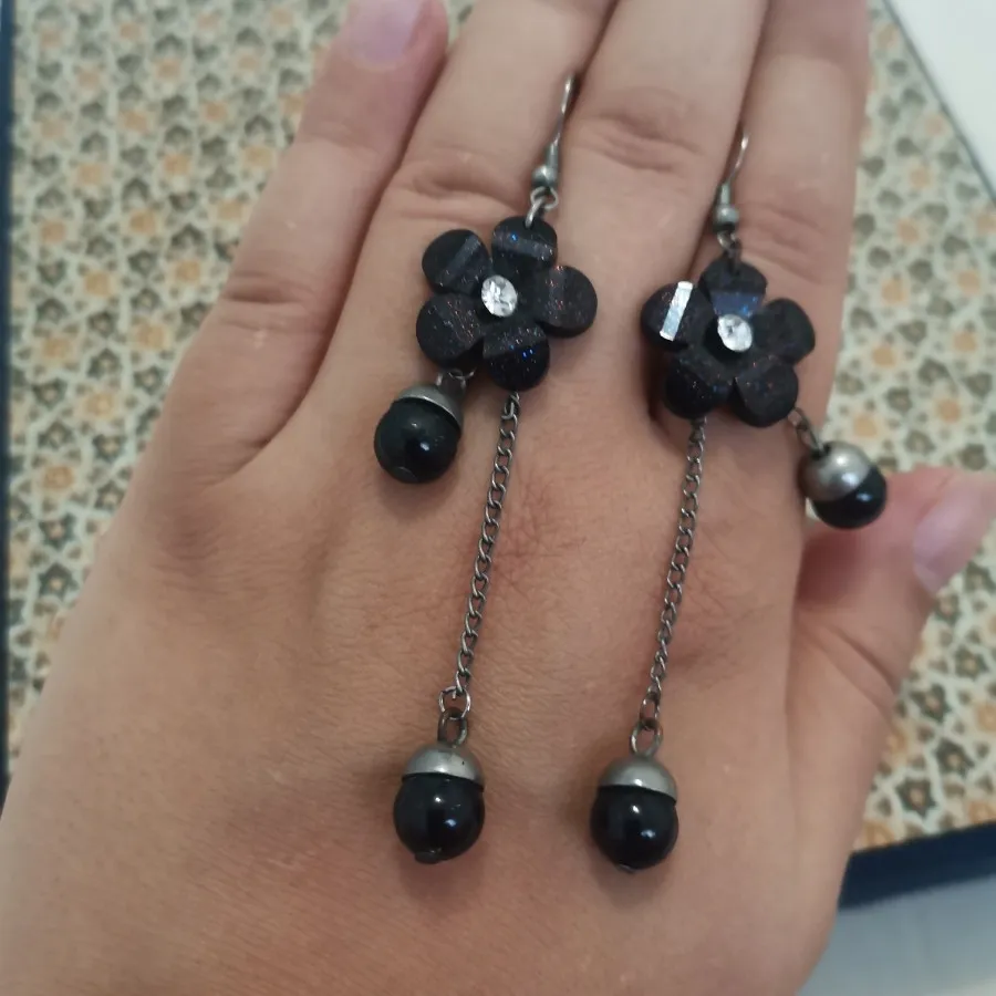 گوشواره مشکی گل شکوفه